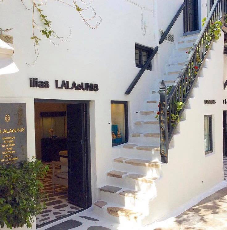 Glamourous Mykonos: A Fusion of Global Brands and Local Treasures