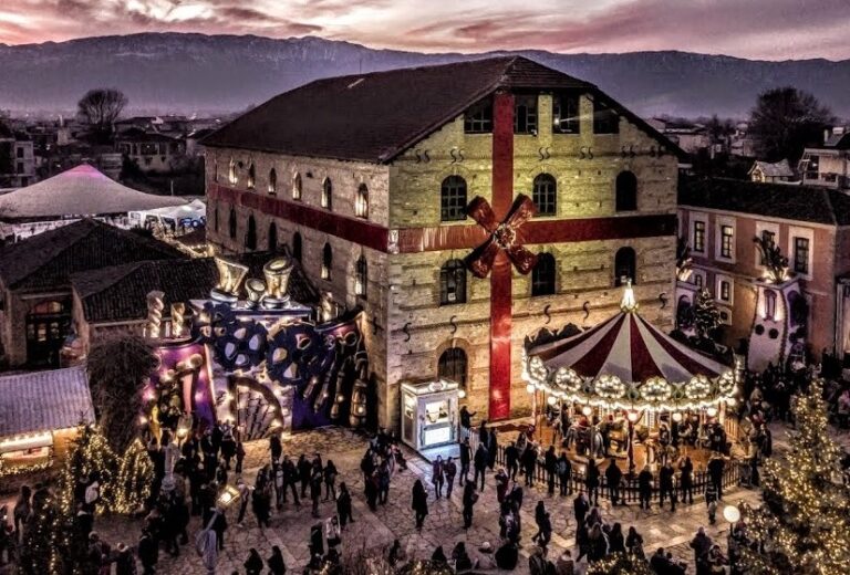 Elves, Nutcrackers And Santa Claus: The Christmas Villages Of Greece | Travel.gr