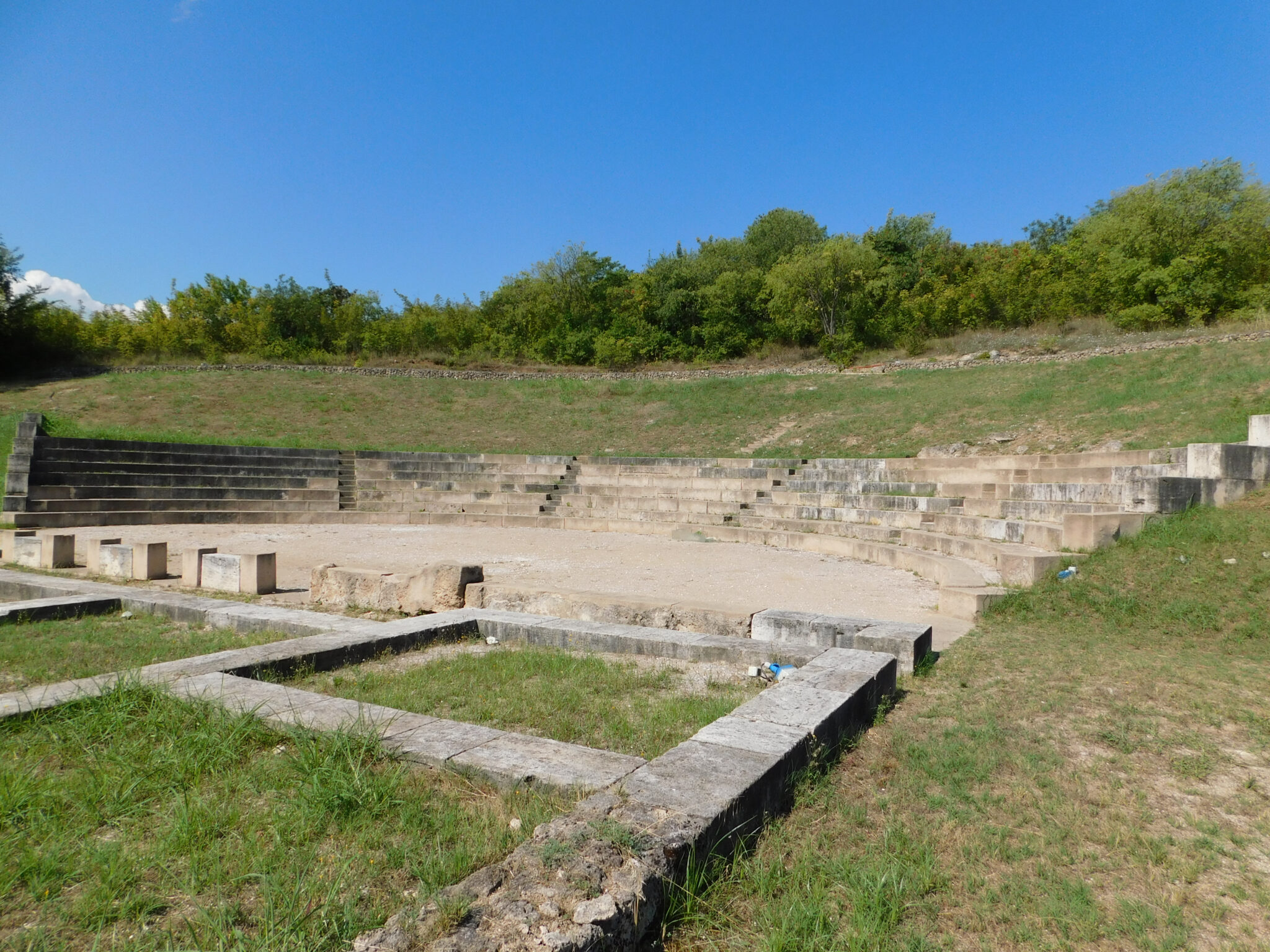 The School Of Aristotle In Naoussa | Travel.gr