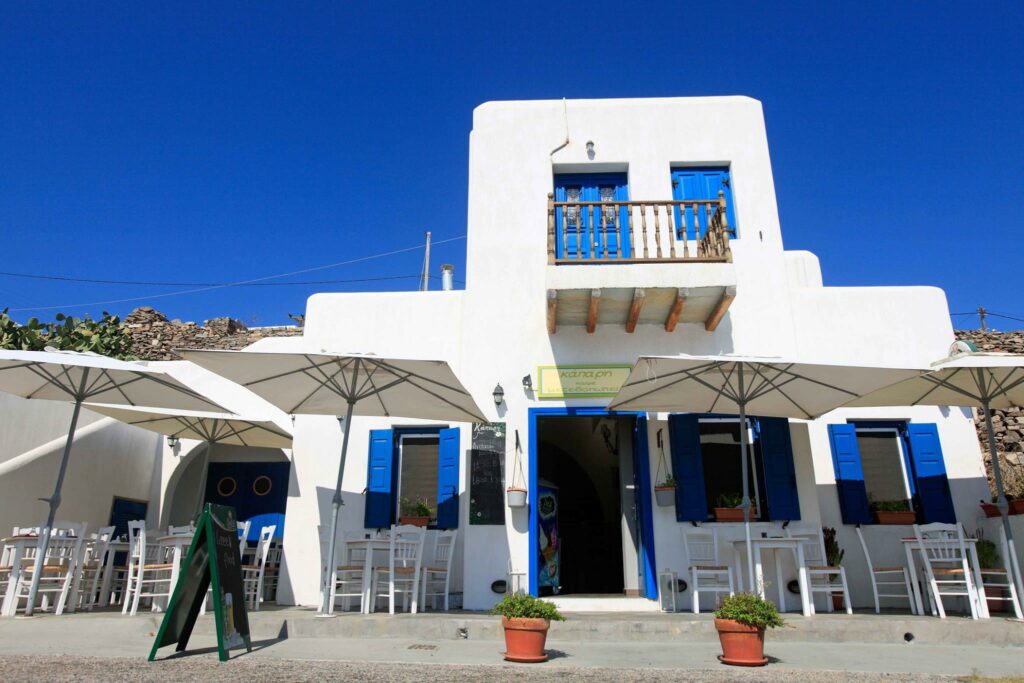 Cycladic Flavors at the Laid Back Tavernas of Sikinos| travel.gr