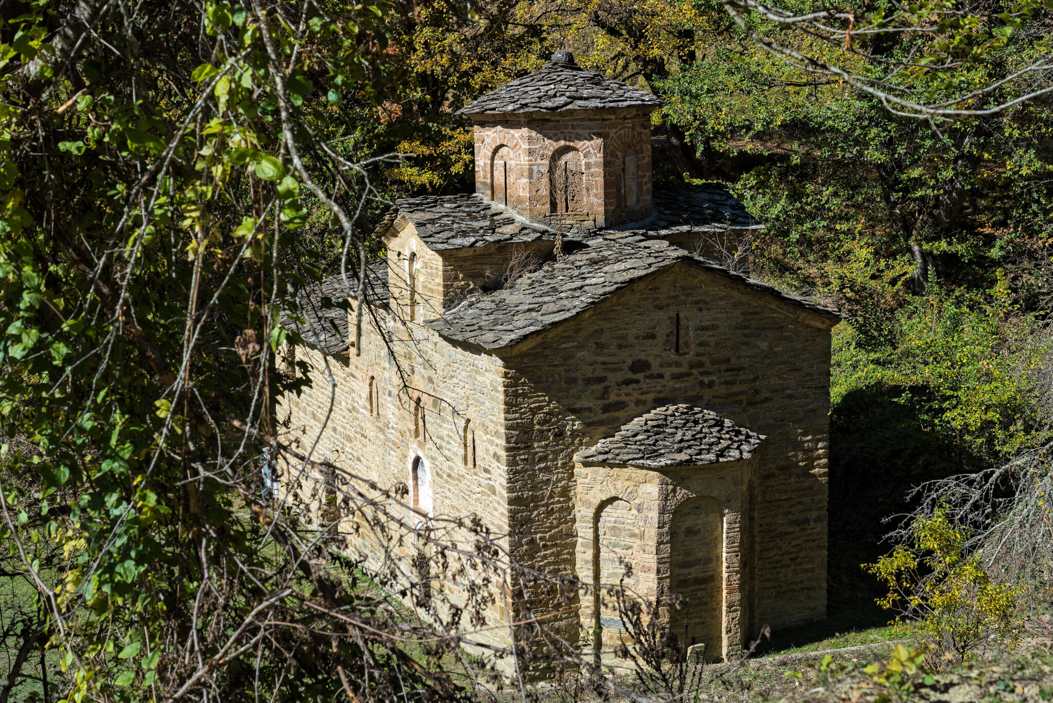 The Hidden Monasteries of Mt Grammos | travel.gr