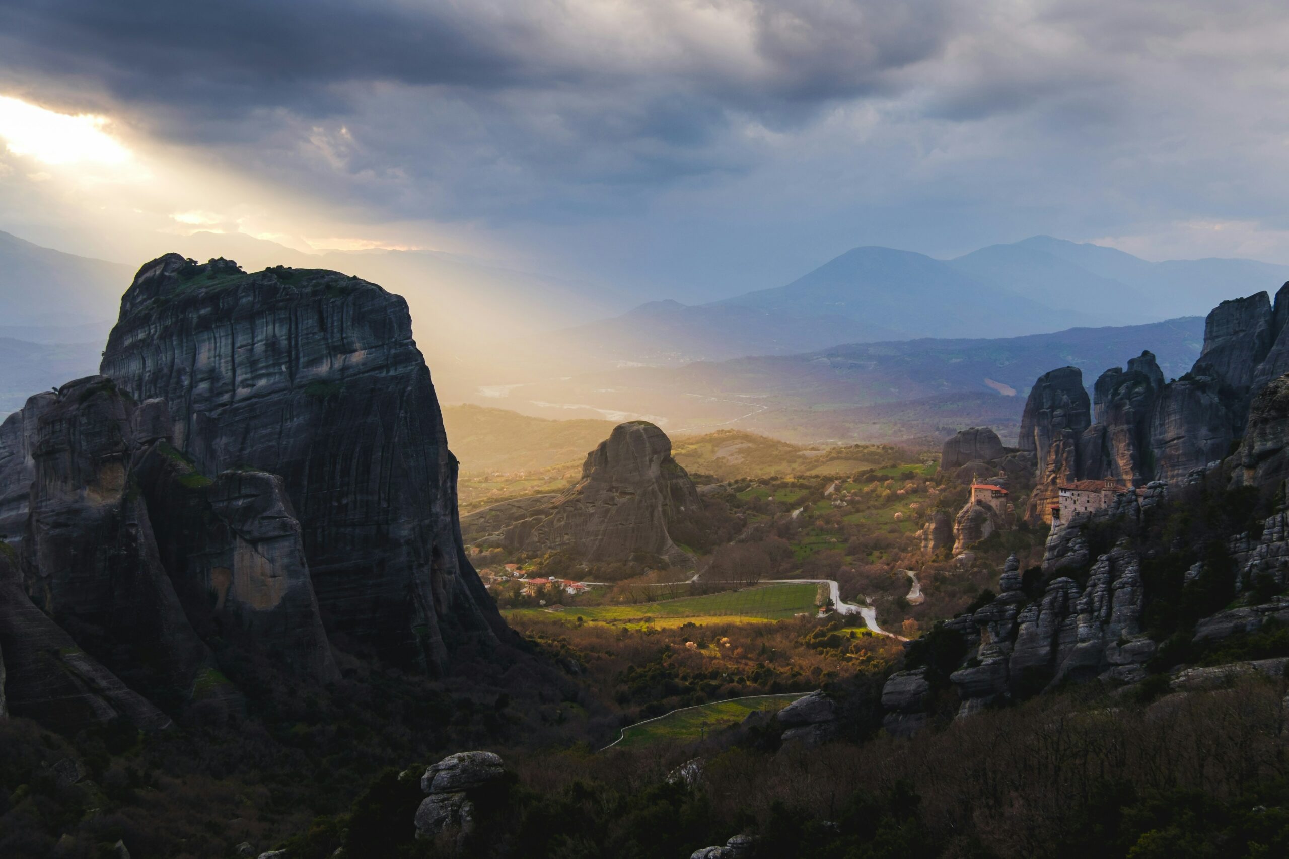 Ποιες εθνικότητες τουριστών επέλεξαν την Ελλάδα για διακοπές το 2024